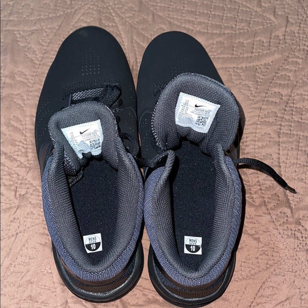 Nike Black and Gray Athletic Shoes - NWOT - Picture 6 of 6